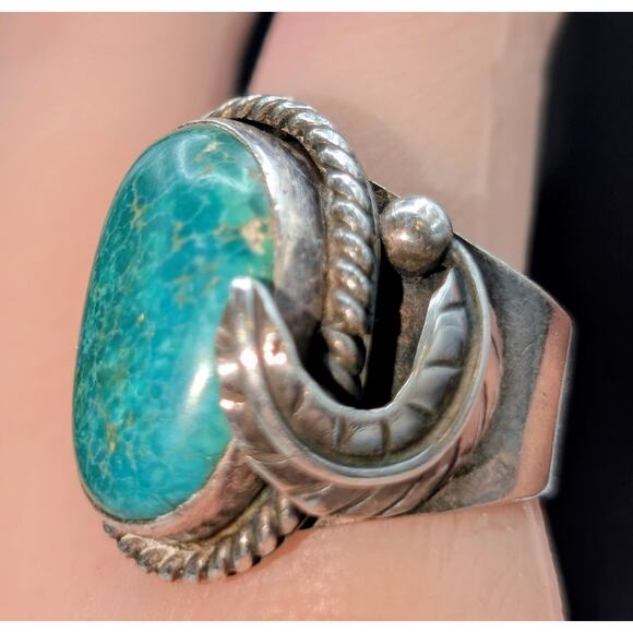 Vintage Turquoise Unmarked Sterling Silver Curved Leaf Chunky Ring Size 9.5 - Picture 4 of 13